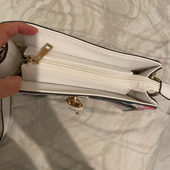 Call it spring purse - Picture 5 of 8